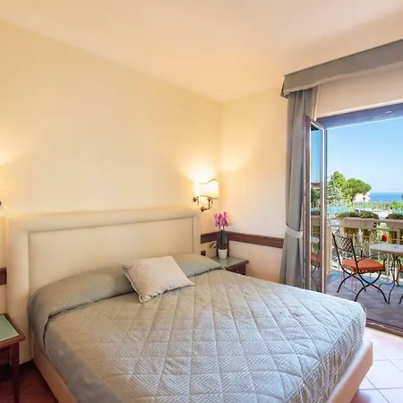 Michelangelo Hotel 4*