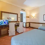 Michelangelo Hotel 4*